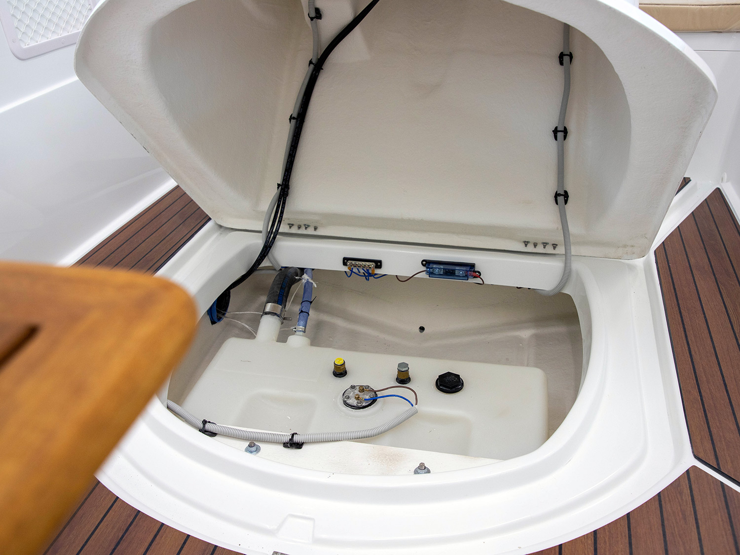 miki_530x_outboard