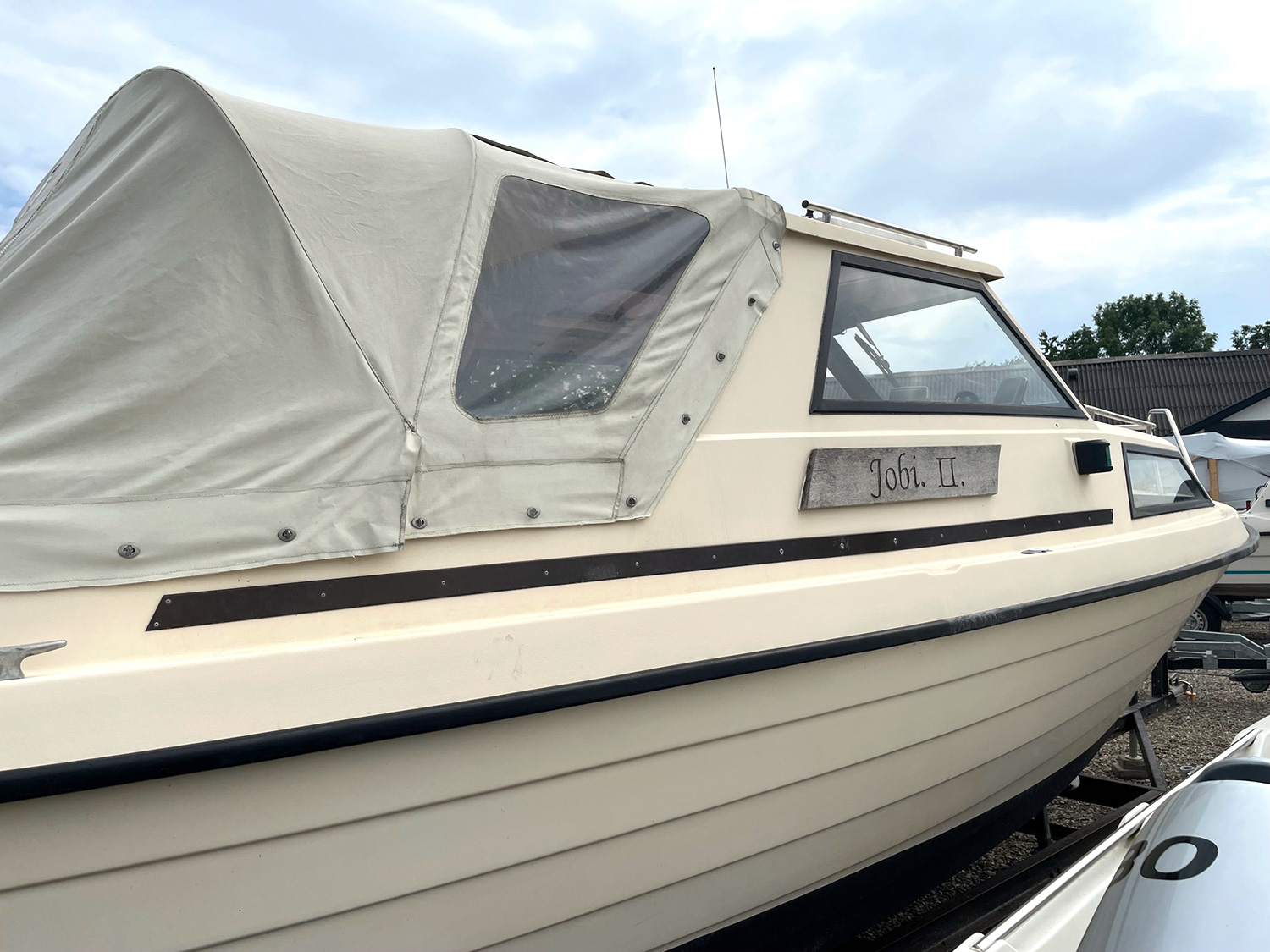 brugt_uttern_6300_sydjylland Pakketilbud - Velholdt brugt Uttern 6300 weekendcruiser til salg hos bådforhandler i Sydjylland